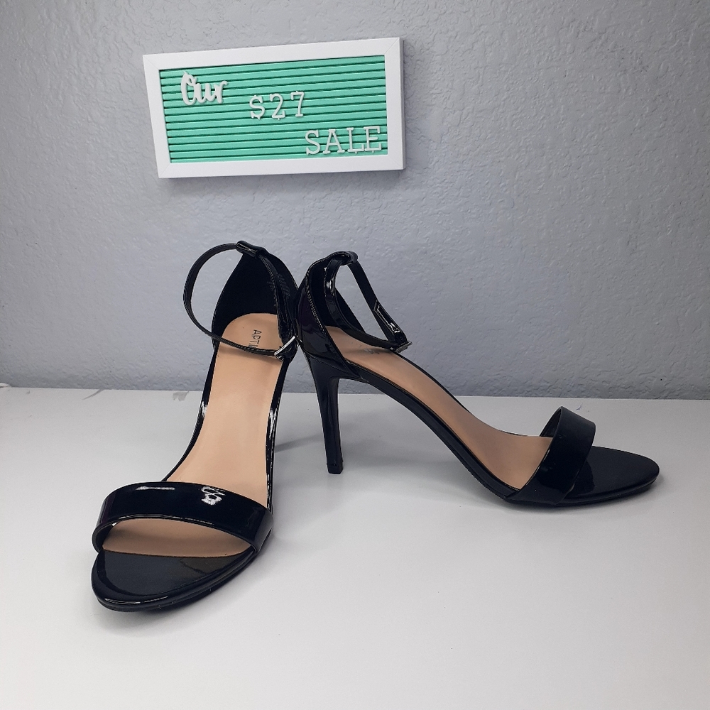- Apt 9 heels size 10